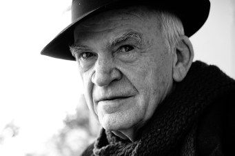 DOUNIAMAG-CZECH-FRANCE-LITERATURE-KUNDERA-PEOPLE